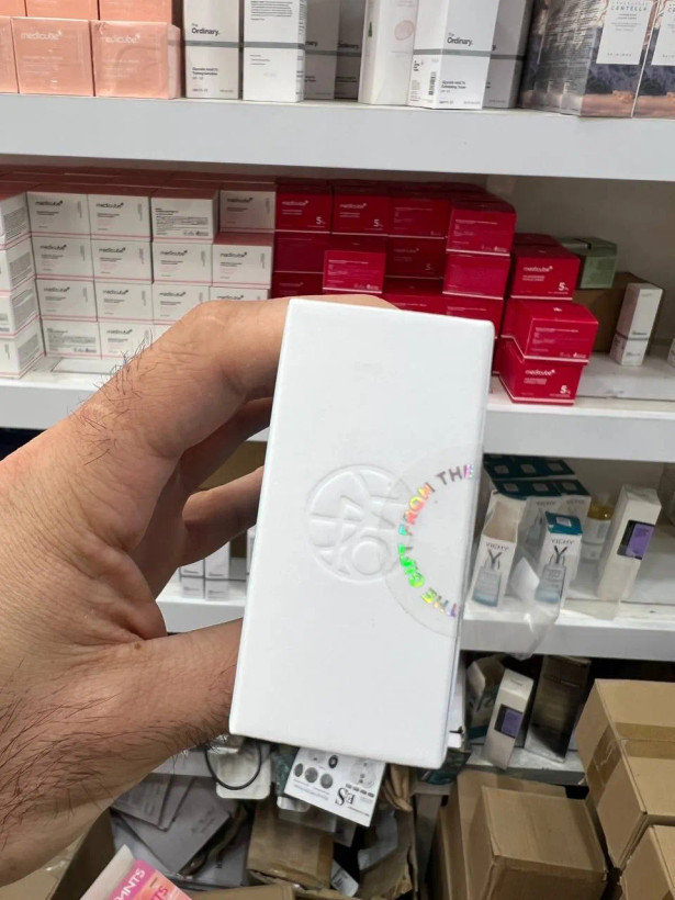 کرم ضد آفتاب بی رنگ سنتلا اسکین 1004 اورجینال با ضمانت مرجوعی